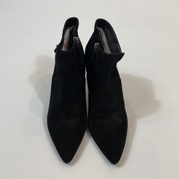 Johnston & Murphy Black Leather Bootie Heels 7.5 EUC Genuine Leather - Picture 2 of 11